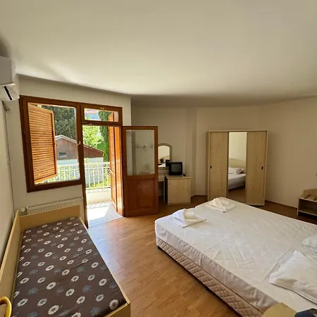 Otel Orpheus 3*